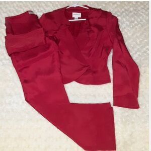❤️Beautiful Hugo Buscati Red Silk Pant Suit Just in Time for the Holidays! ❤️